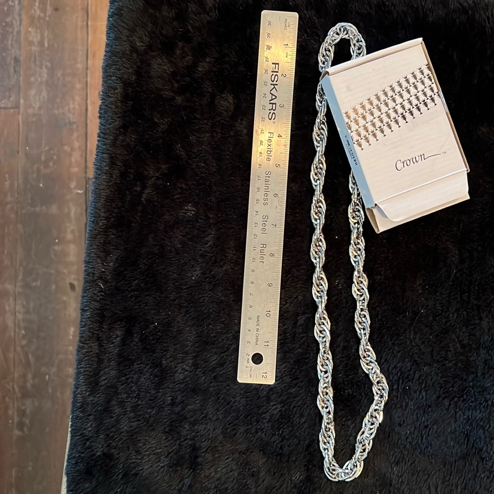 Crown Ladies 16” Silver Necklace